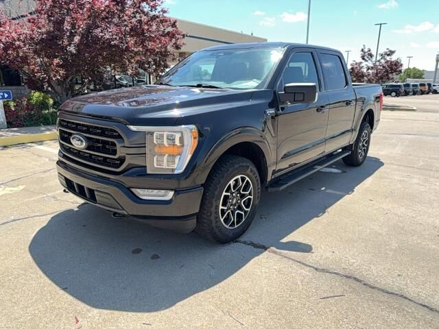 2022 Ford F-150 XLT — photo 1 of 13
