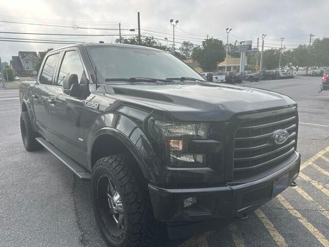 2017 Ford F-150 XLT — photo 1 of 10