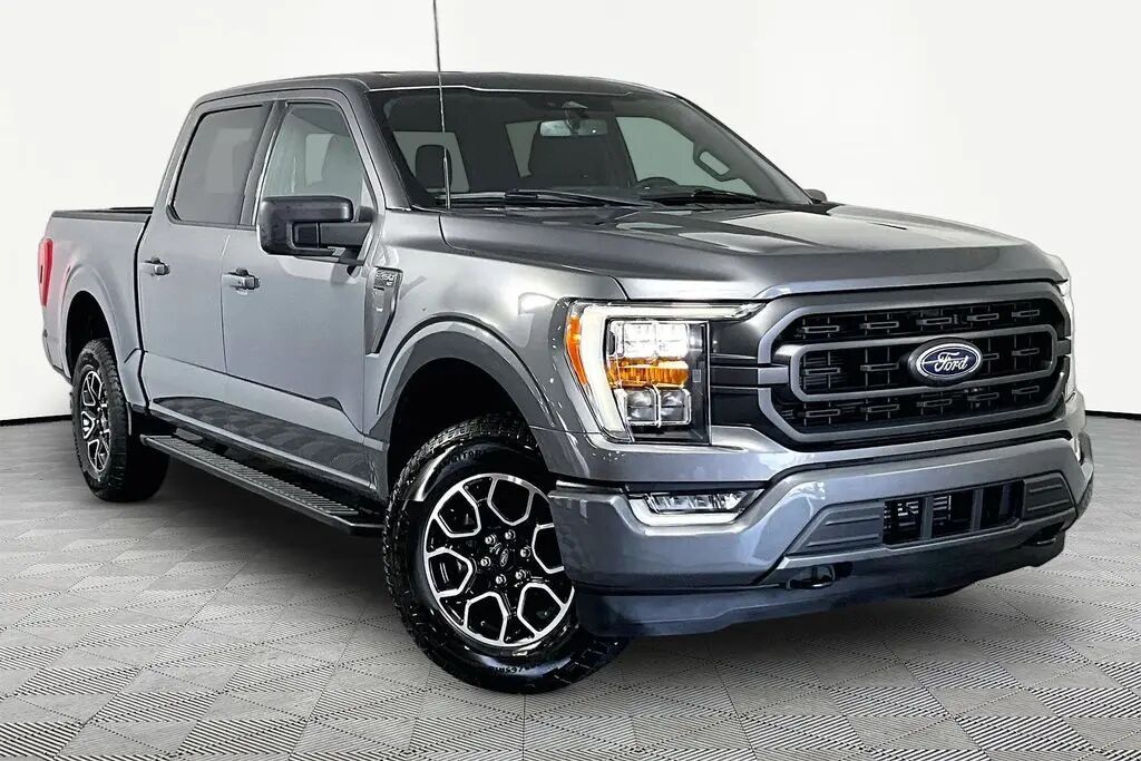 2023 Ford F-150 XLT — photo 1 of 13