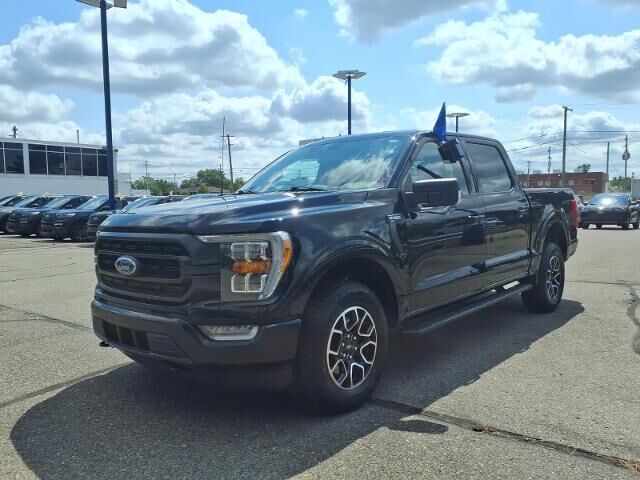 2022 Ford F-150 XLT — photo 1 of 26