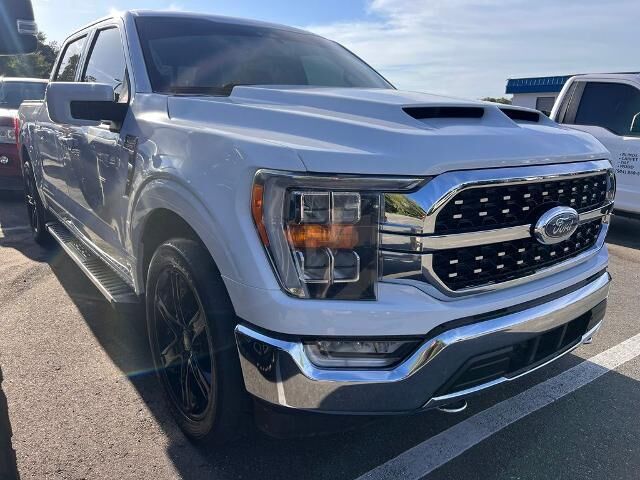 2022 Ford F-150 Lariat — photo 1 of 35
