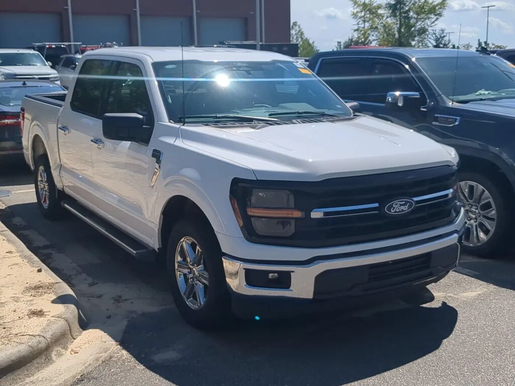 2025 Ford F-150 XLT — photo 1 of 3