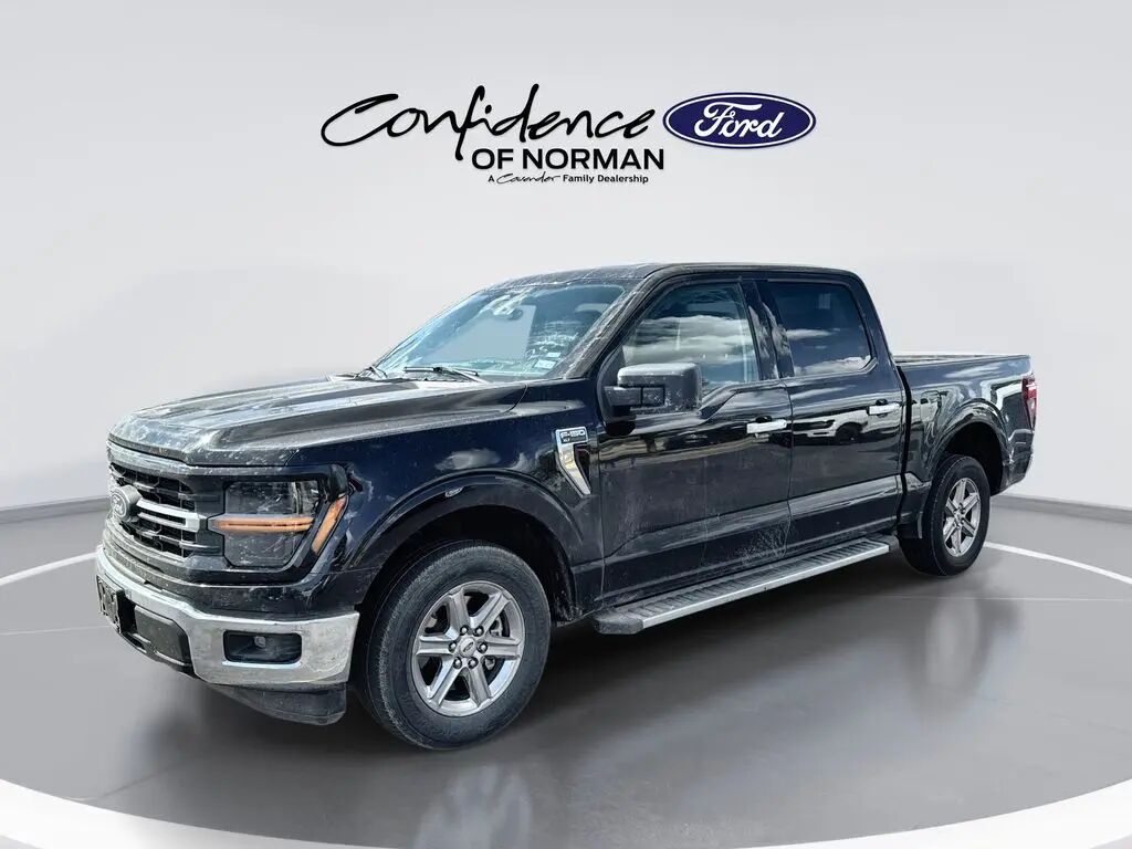 2025 Ford F-150 XLT — photo 1 of 9
