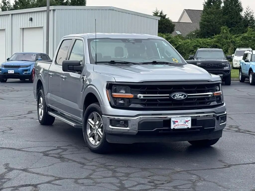 2025 Ford F-150 XLT — photo 1 of 39