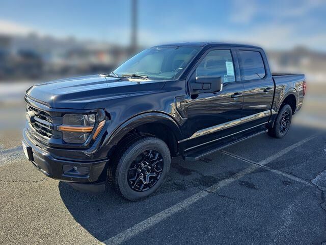 2025 Ford F-150 XLT — photo 1 of 13