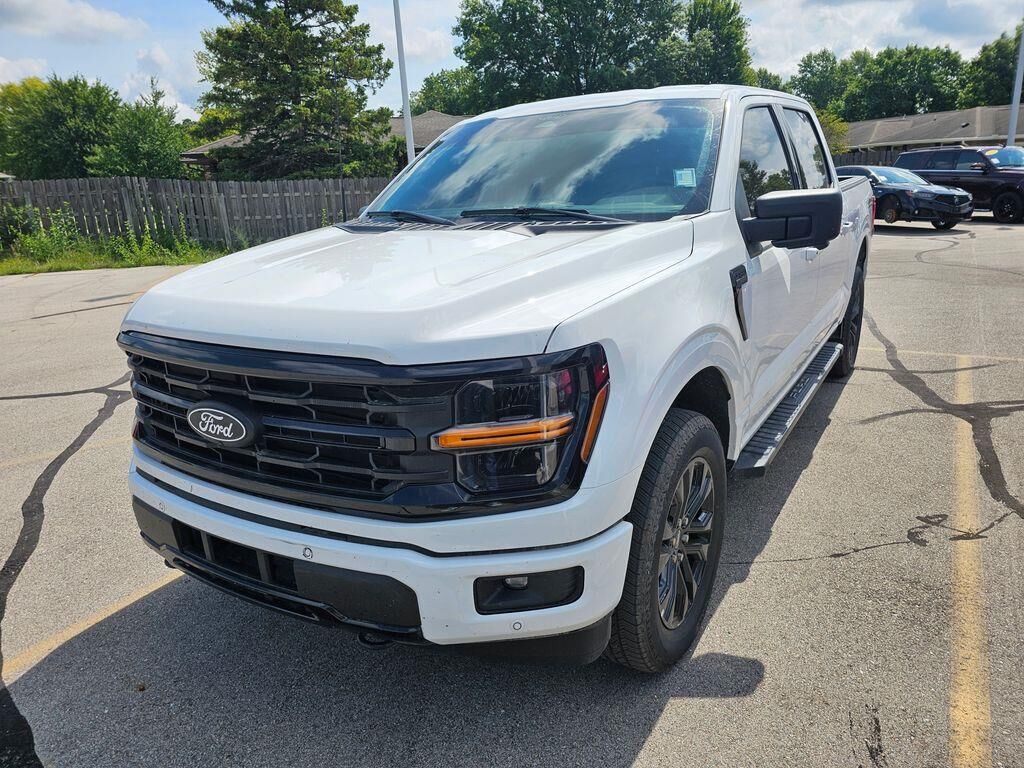 2024 Ford F-150 XLT — photo 1 of 4