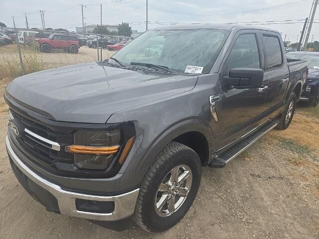 2025 Ford F-150 XLT — photo 1 of 4