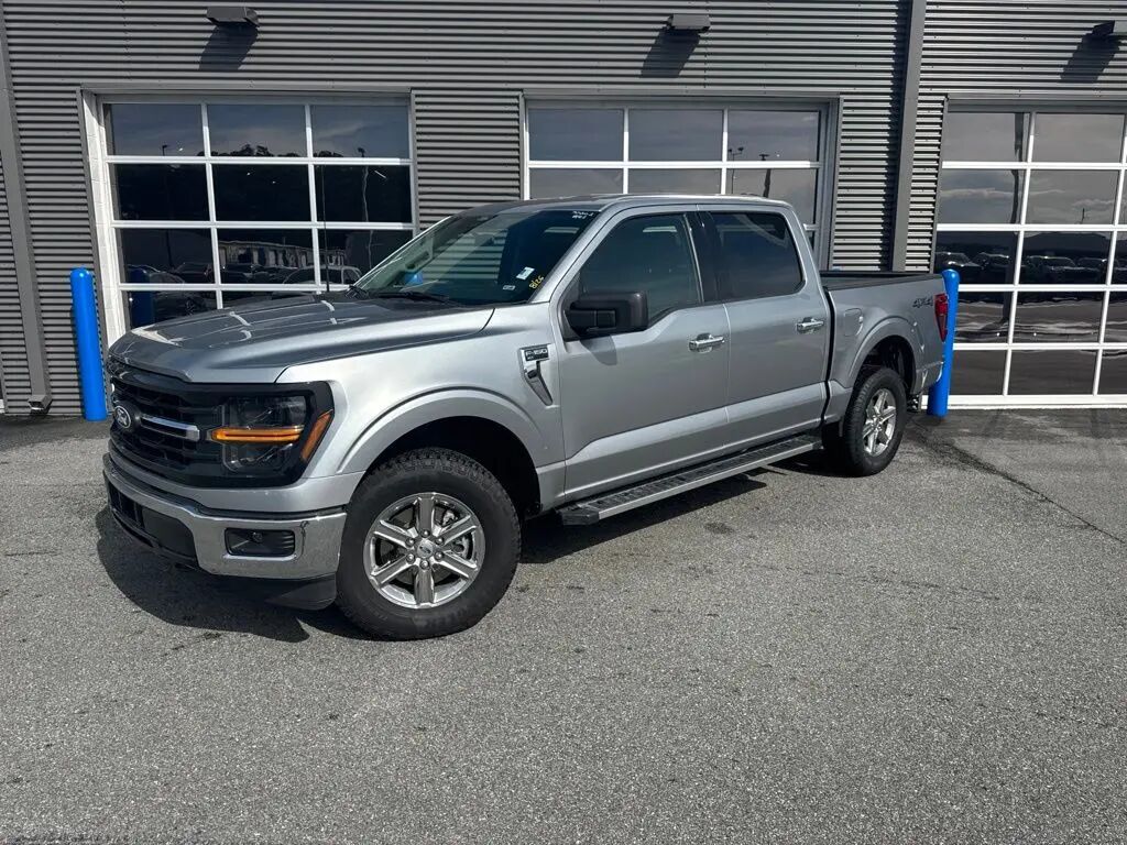 2025 Ford F-150 XLT — photo 1 of 31