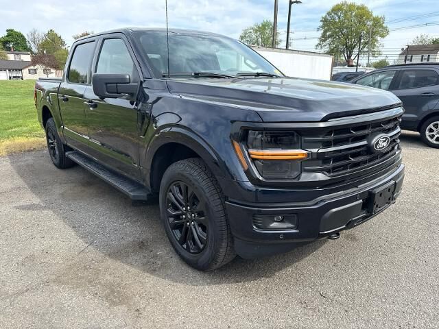2025 Ford F-150 XLT — photo 1 of 37