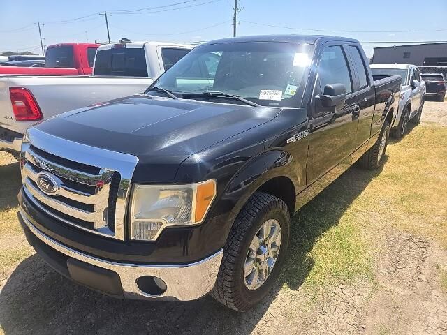 2011 Ford F-150 XLT — photo 1 of 4