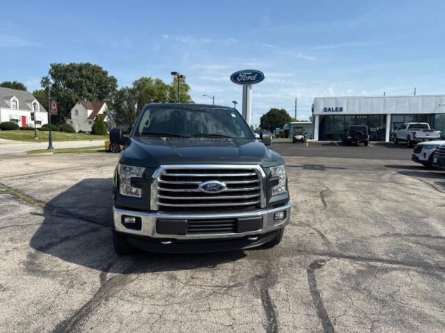 2015 Ford F-150 XLT — photo 1 of 9