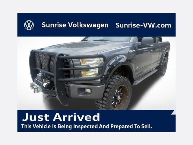 2017 Ford F-150 Lariat — photo 1 of 40