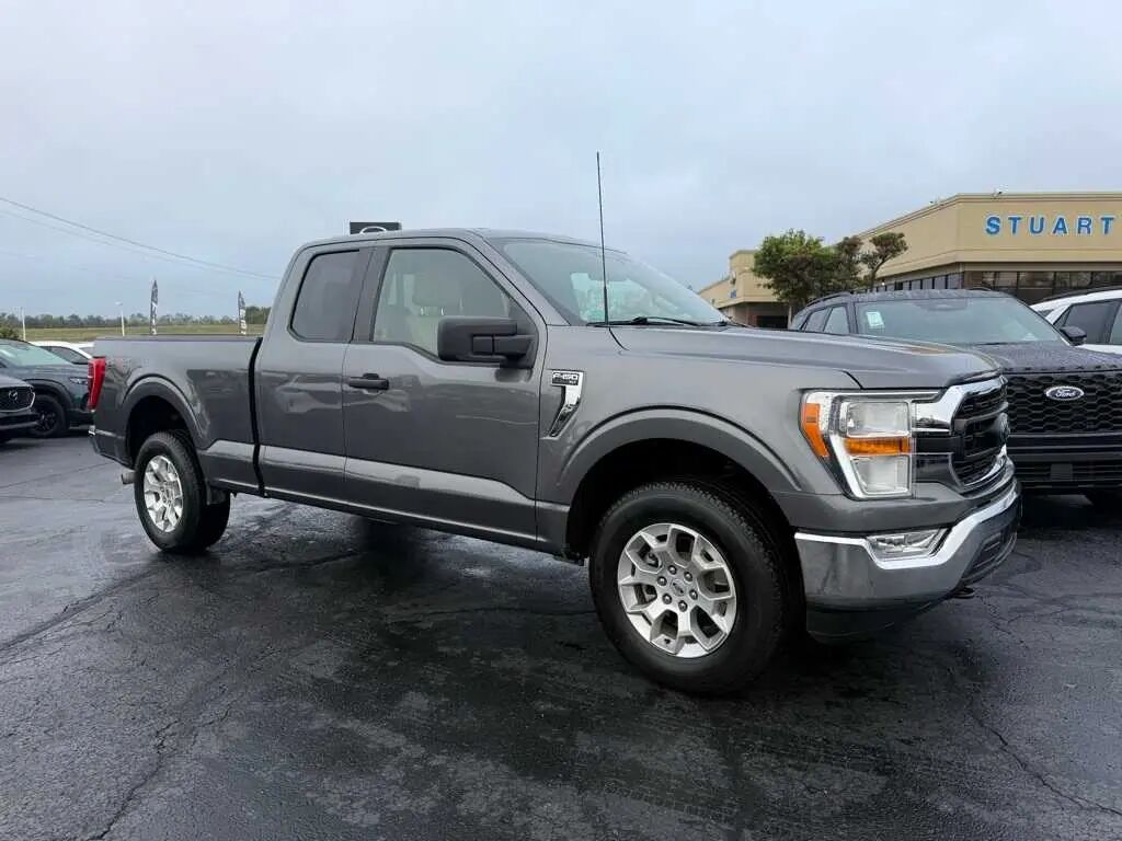 2022 Ford F-150 XLT — photo 1 of 13
