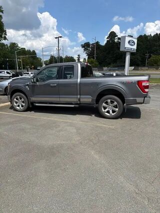 2022 Ford F-150 Lariat — photo 1 of 10