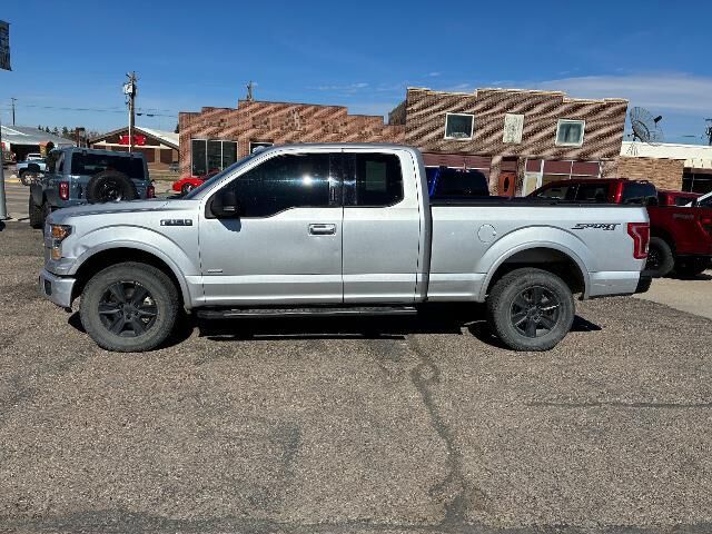 2017 Ford F-150 XLT — photo 1 of 10