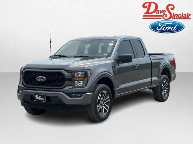 2023 Ford F-150 XL — photo 1 of 13