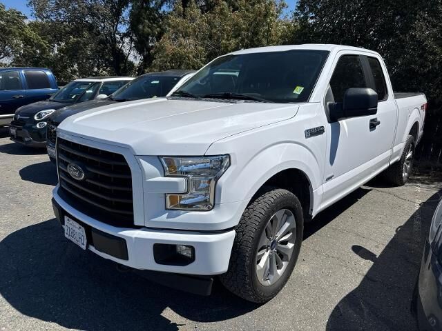 2017 Ford F-150 XL — photo 1 of 2