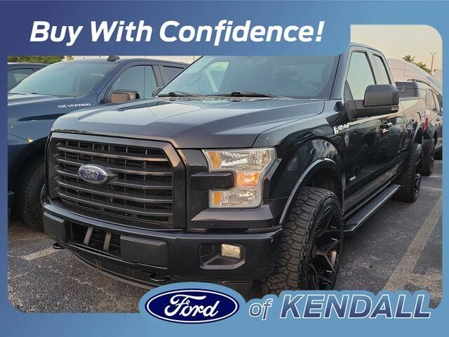 2015 Ford F-150 XLT — photo 1 of 31