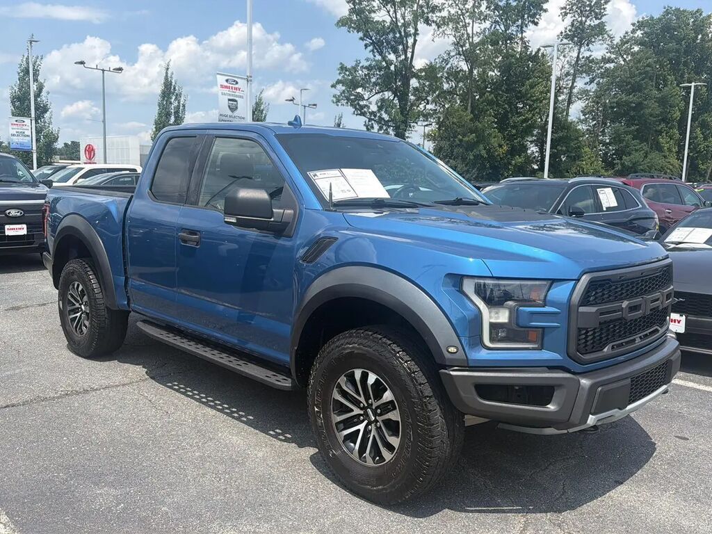 2019 Ford F-150 Raptor — photo 1 of 20
