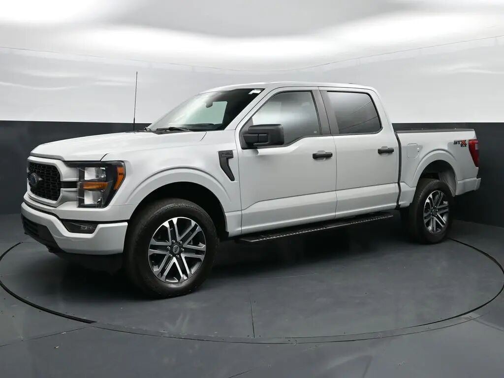 2023 Ford F-150 XL — photo 1 of 26