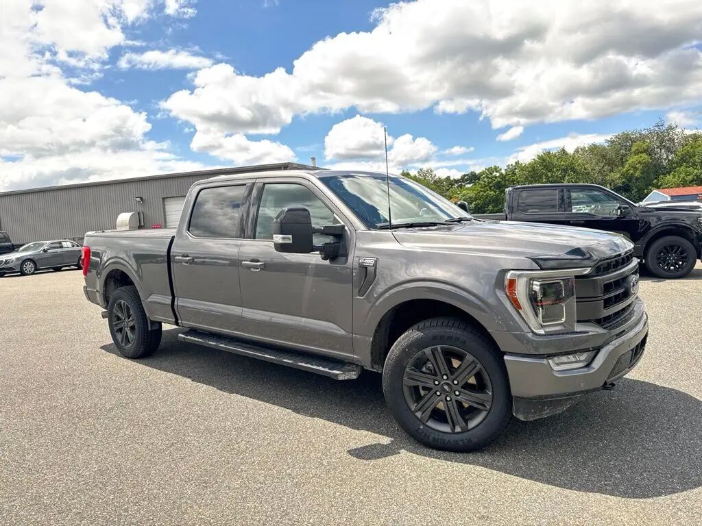 2023 Ford F-150 Lariat — photo 1 of 17