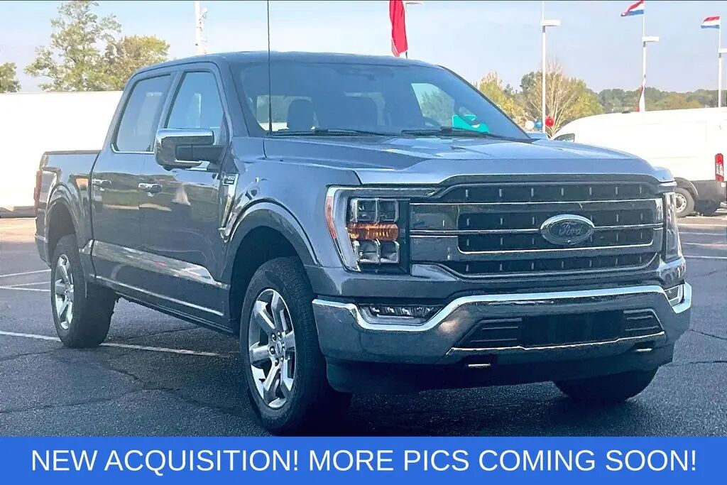 2023 Ford F-150 Lariat — photo 1 of 8