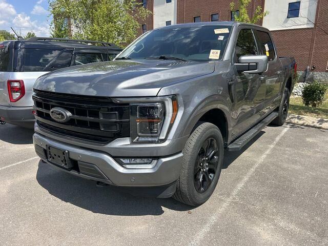 2023 Ford F-150 Lariat — photo 1 of 10