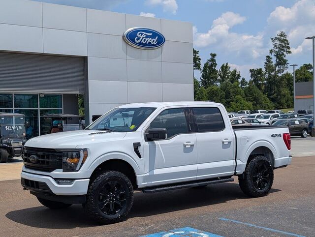 2023 Ford F-150 XLT — photo 1 of 2