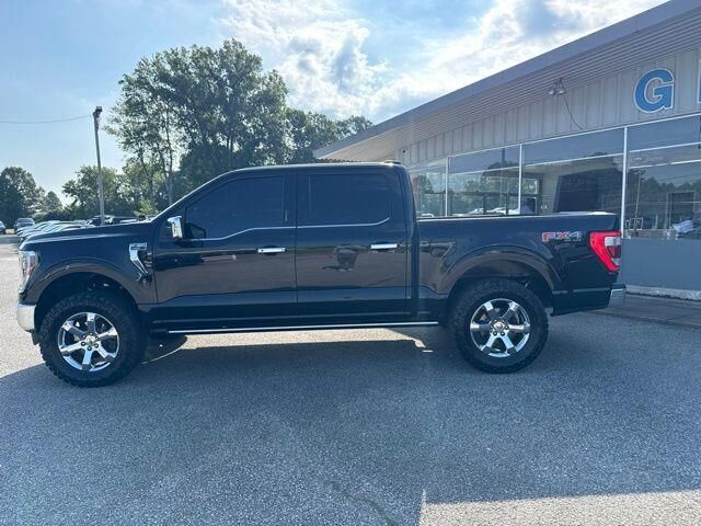 2023 Ford F-150 Lariat — photo 1 of 13