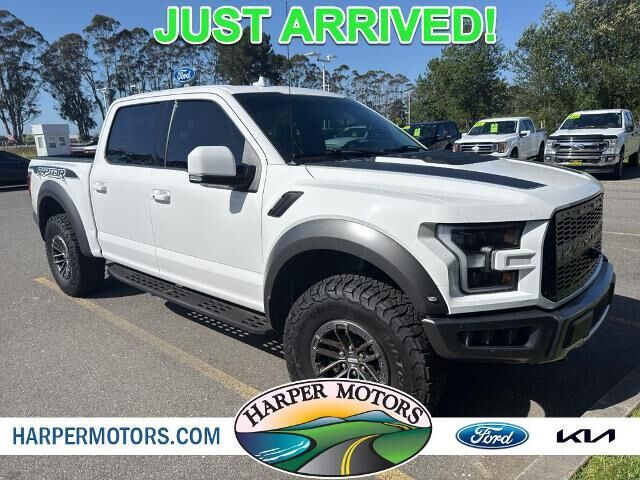 2020 Ford F-150 Raptor — photo 1 of 26