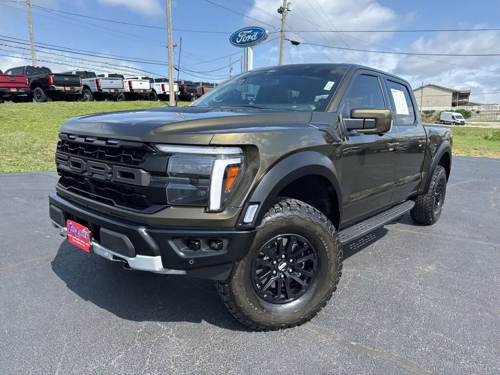 2025 Ford F-150 Raptor — photo 1 of 16