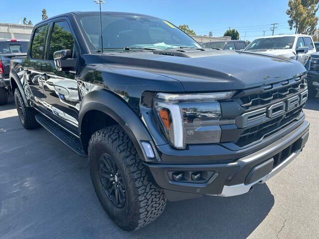 2026 Ford F-150 Raptor — photo 1 of 17