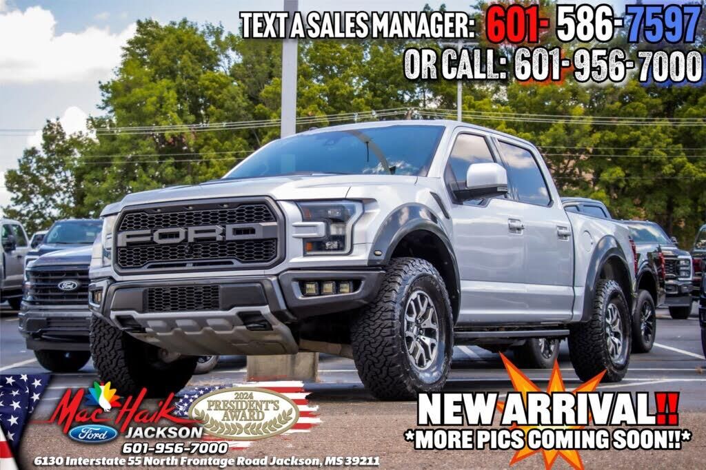 2018 Ford F-150 Raptor — photo 1 of 2