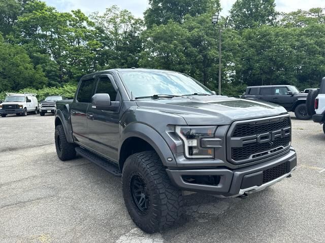 2018 Ford F-150 Raptor — photo 1 of 26