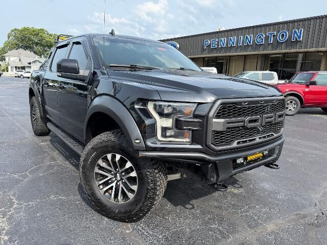 2020 Ford F-150 Raptor — photo 1 of 13