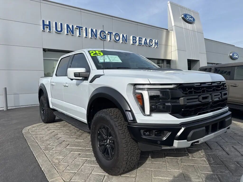 2025 Ford F-150 Raptor — photo 1 of 18