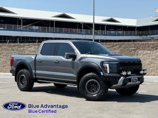 2025 Ford F-150 Raptor — photo 1 of 2