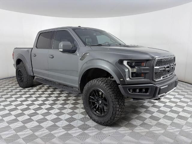 2018 Ford F-150 Raptor — photo 1 of 52