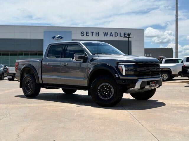 2025 Ford F-150 Raptor — photo 1 of 1