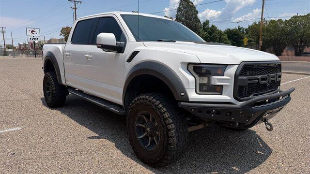 2017 Ford F-150 Raptor — photo 1 of 1