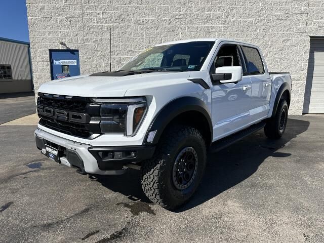 2025 Ford F-150 Raptor — photo 1 of 13