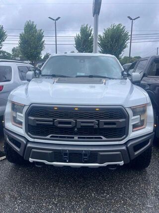 2017 Ford F-150 Raptor — photo 1 of 26