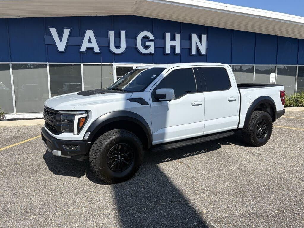 2025 Ford F-150 Raptor — photo 1 of 4