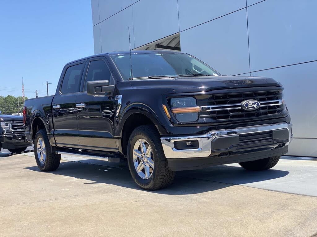 2025 Ford F-150 XLT — photo 1 of 1