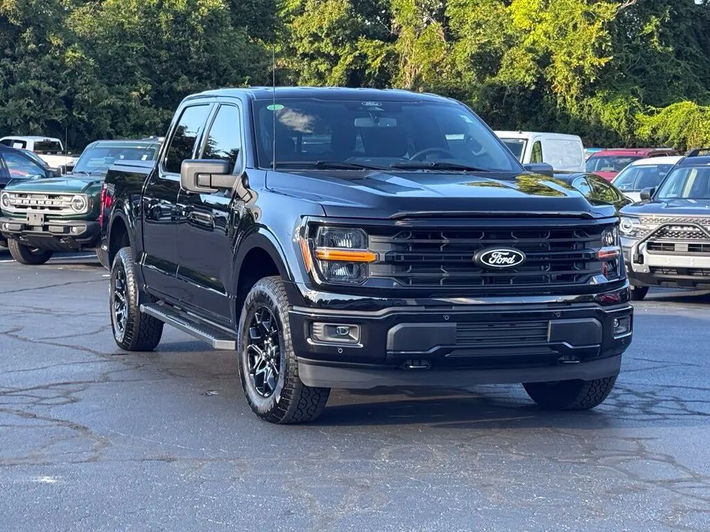 2025 Ford F-150 XLT — photo 1 of 13