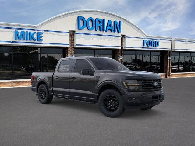 2025 Ford F-150 XLT — photo 1 of 2