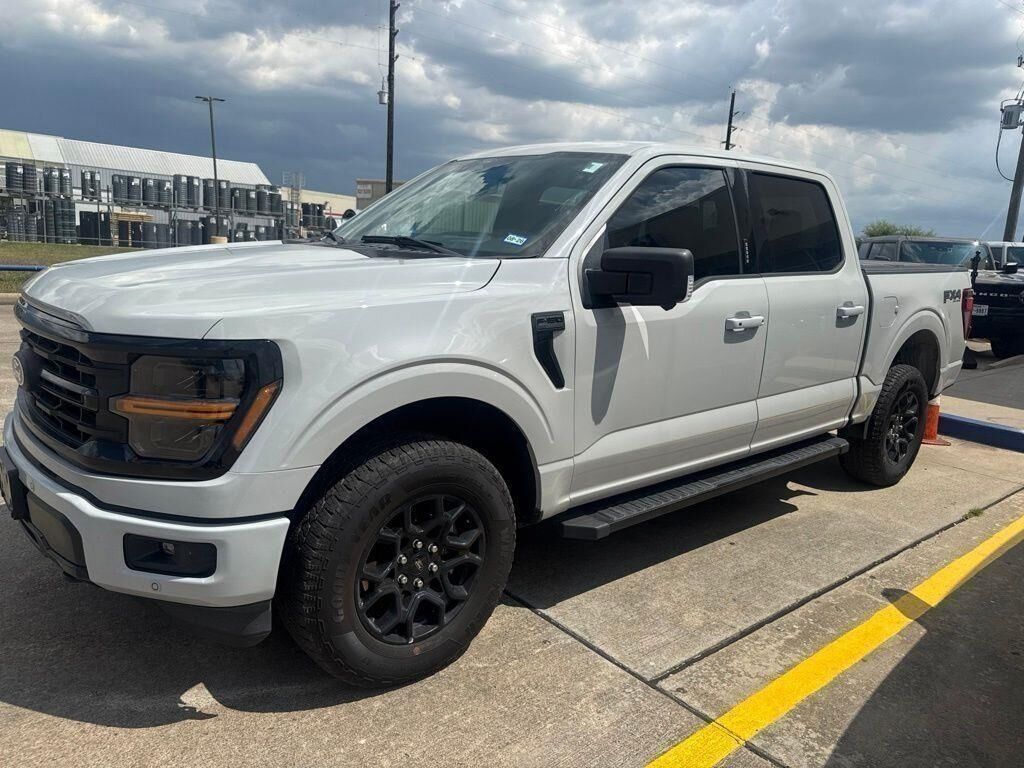 2024 Ford F-150 XLT — photo 1 of 3