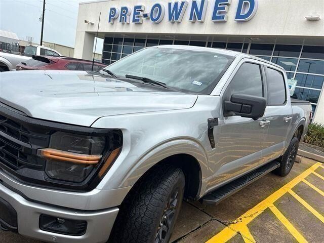 2025 Ford F-150 XLT — photo 1 of 3
