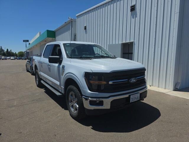 2025 Ford F-150 XLT — photo 1 of 44