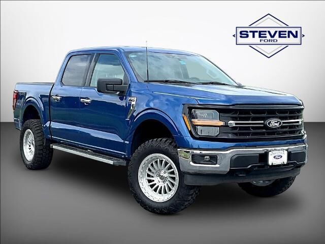 2025 Ford F-150 XLT — photo 1 of 6